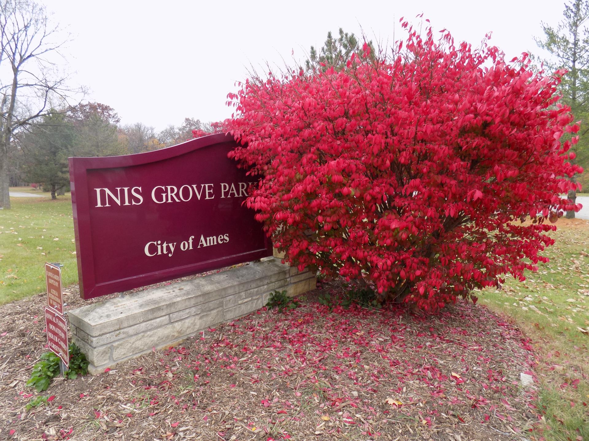 Inis Grove Park Sign